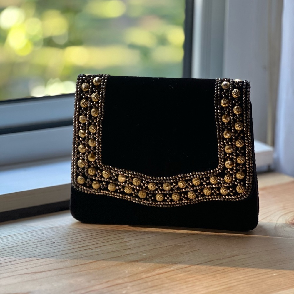 Elegant vintage Black and Gold Women's Clutch​
